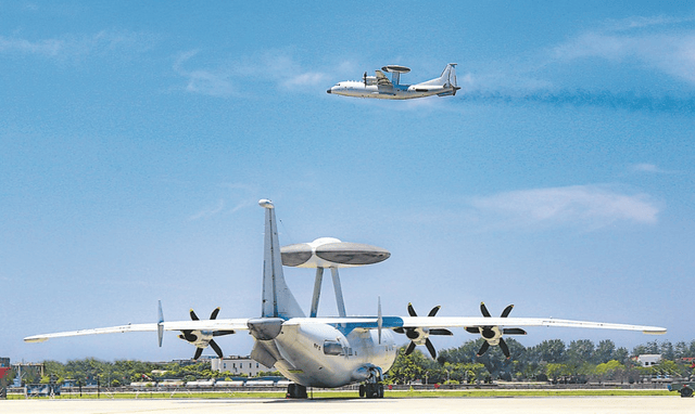 世界杯足球平台代理_外媒拍下天空中的“巨无霸”:空警-3000世界杯足球平台代理,如何定义未来空战?