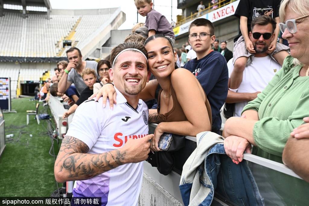 足球比赛外围买球网站
_曼联与可口可乐达成三年合作:如何提升球迷体验足球比赛外围买球网站
?