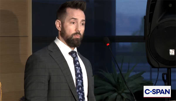 皇冠密码找回 | 美调查人员:已获得柯克案枪手清晰视频皇冠密码找回,嫌犯似乎是大学生年龄