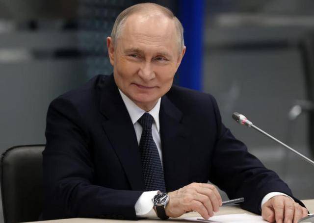 波兰突然开火皇冠登2代理，普京血赚不亏？白俄一反常态，特朗普宣告好戏开场 | 皇冠登2代理