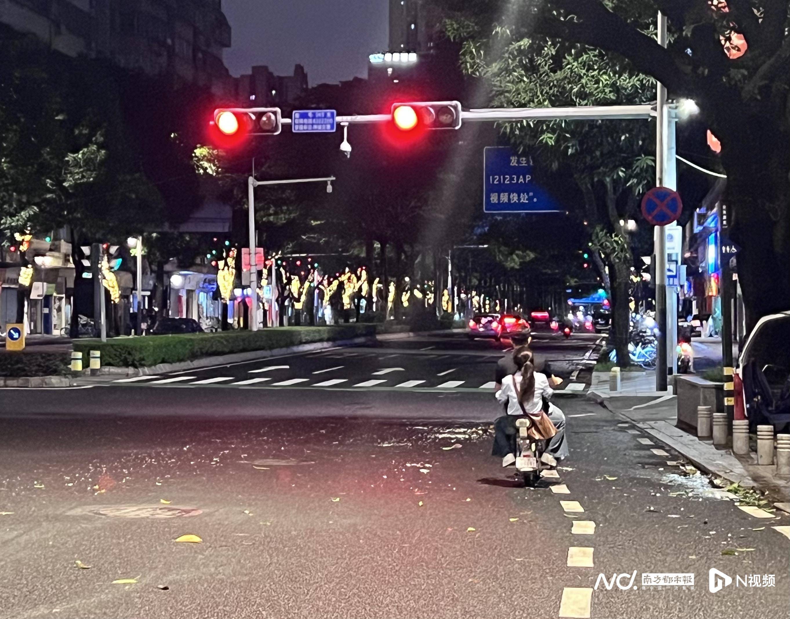 皇冠信用网代理_佛山官宣解除“五停”后两小时内皇冠信用网代理,我们在街头看见