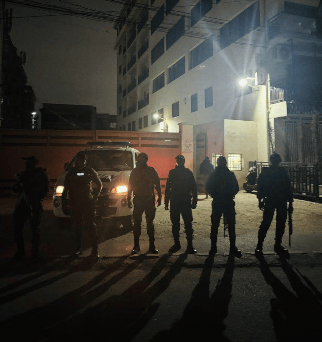 皇冠信用平台出租出售_马达加斯加首都发生骚乱华人商店被烧抢皇冠信用平台出租出售,当地华人:花钱请警察和部队,打退暴徒的进攻