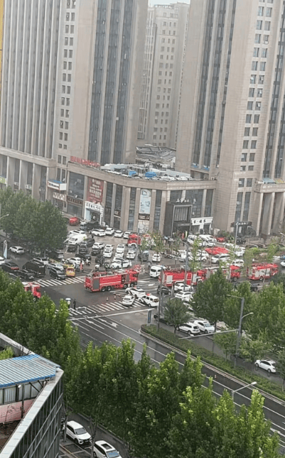 皇冠信用网怎么注册_东海一饭店房顶发生塌陷皇冠信用网怎么注册,室内正举办宴席 当地应急管理局:救援仍在进行中