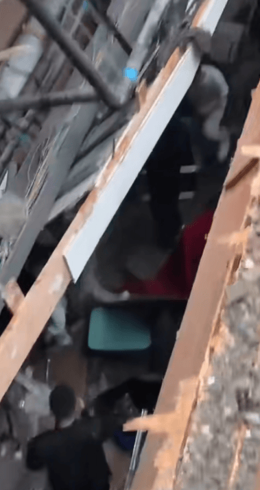 皇冠信用网怎么注册_东海一饭店房顶发生塌陷皇冠信用网怎么注册,室内正举办宴席 当地应急管理局:救援仍在进行中