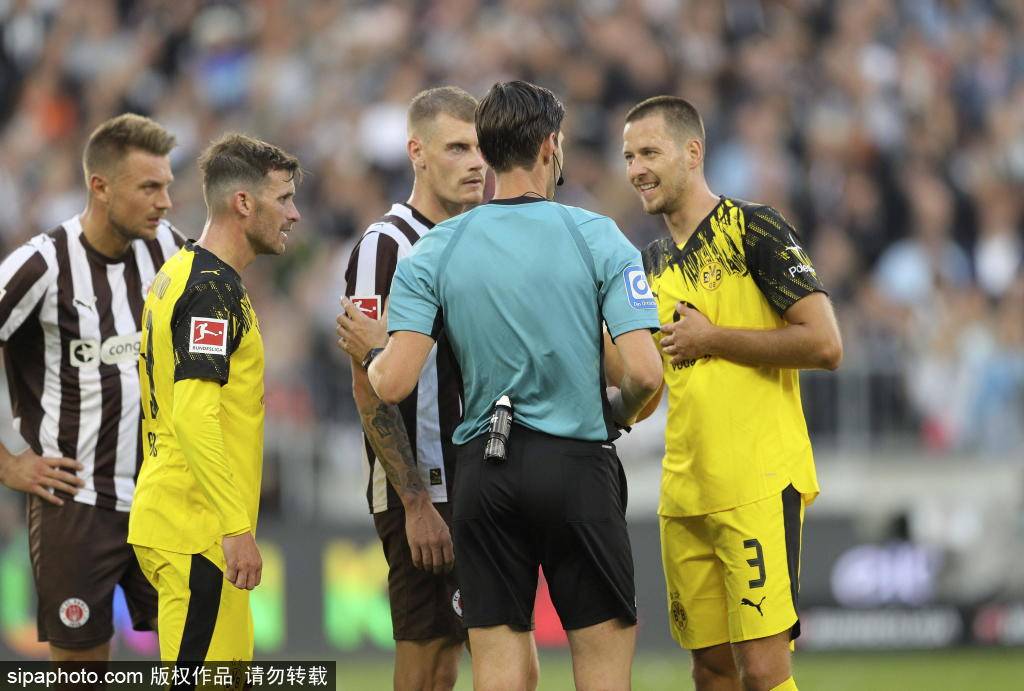 hga030怎么注册_尤文图斯新星布雷默再遭重创:半月板损伤背后的隐忧与未来